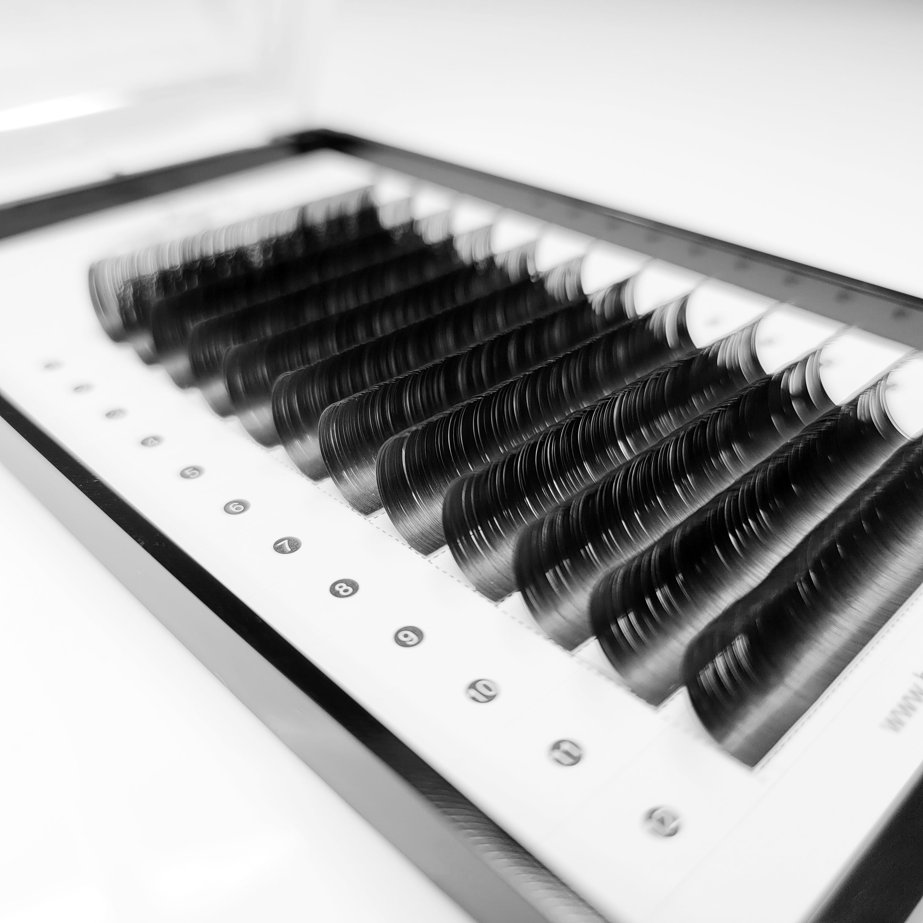 DIAMANT NOIR - Cils plats 0.15