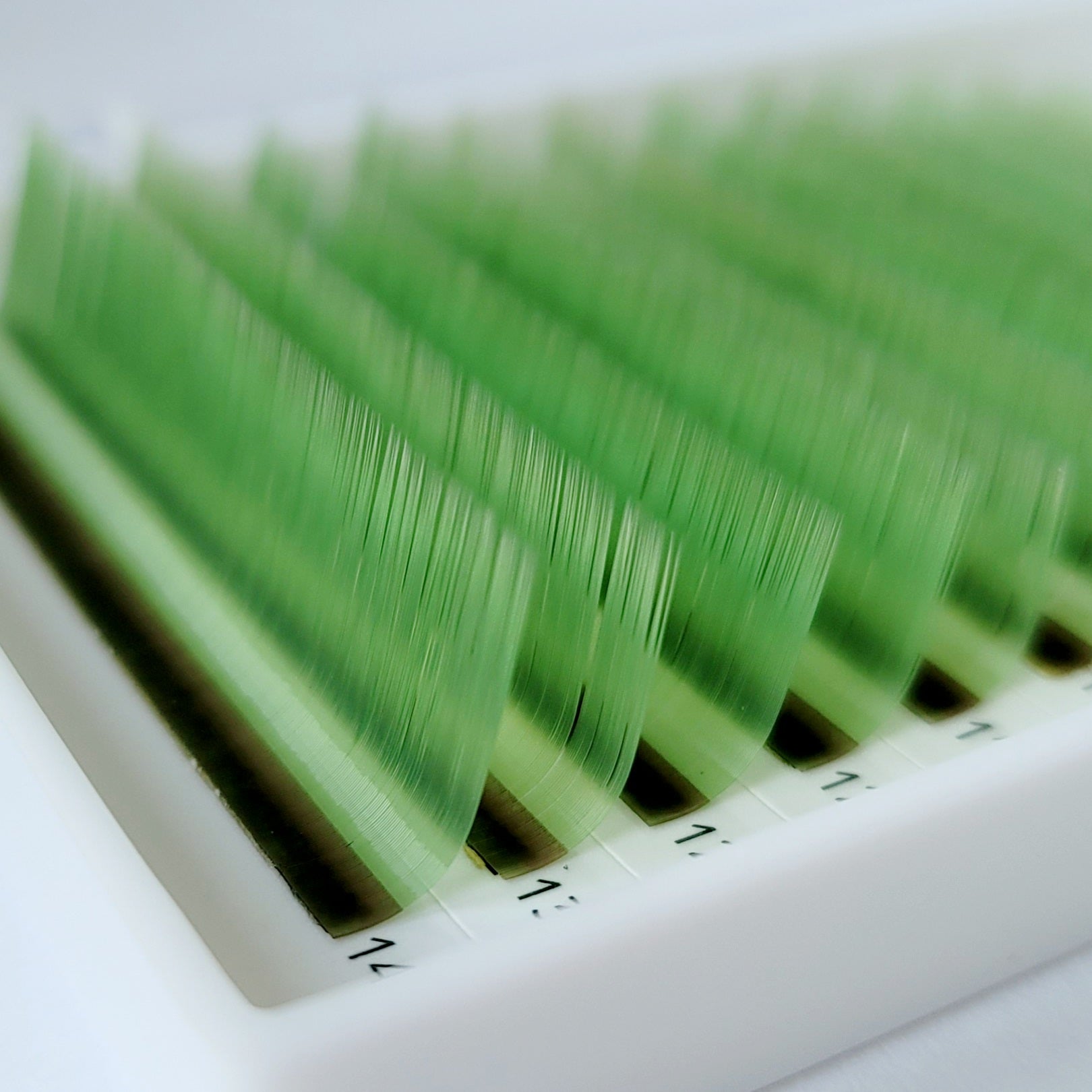 L.Green - Farbige Wimpern 0.07