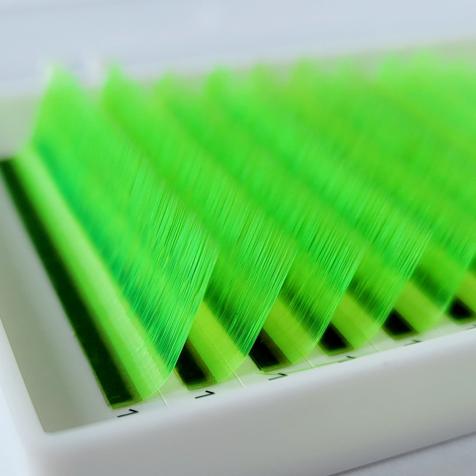Neon Grün - Farbige Wimpern 0.07